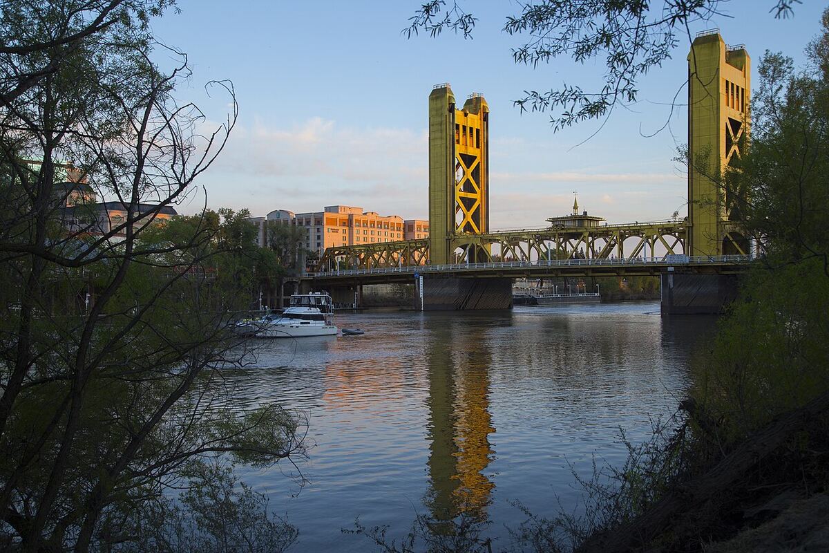 Tower Bridge over the Sacramento River in Sacramento, California